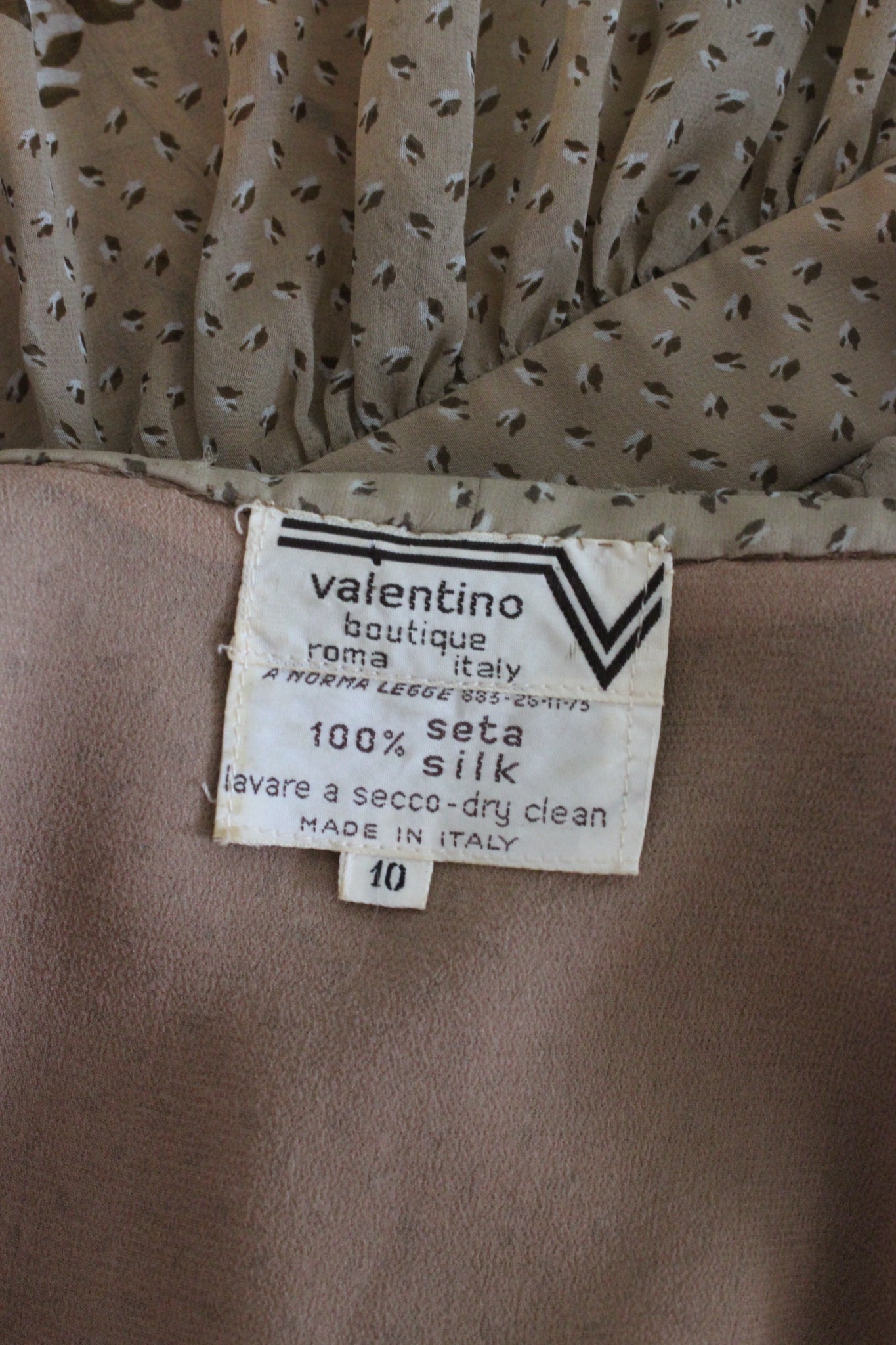 Valentino Camicia da Sera Vintage in Seta Beige Anni 80