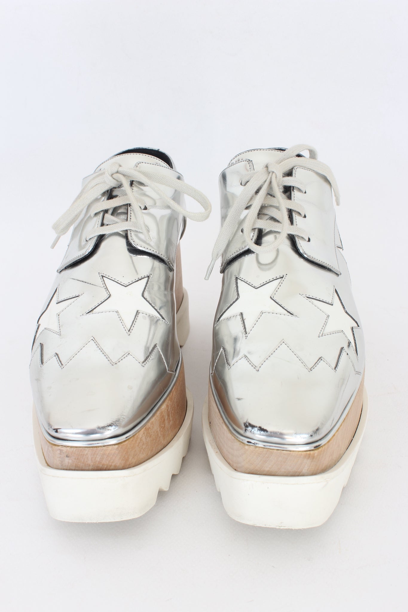 https://www.dedecouture.com/cdn/shop/files/stella-mccarteny-silver-derby-shoes-2020s2.jpg?v=1699355163&width=1445