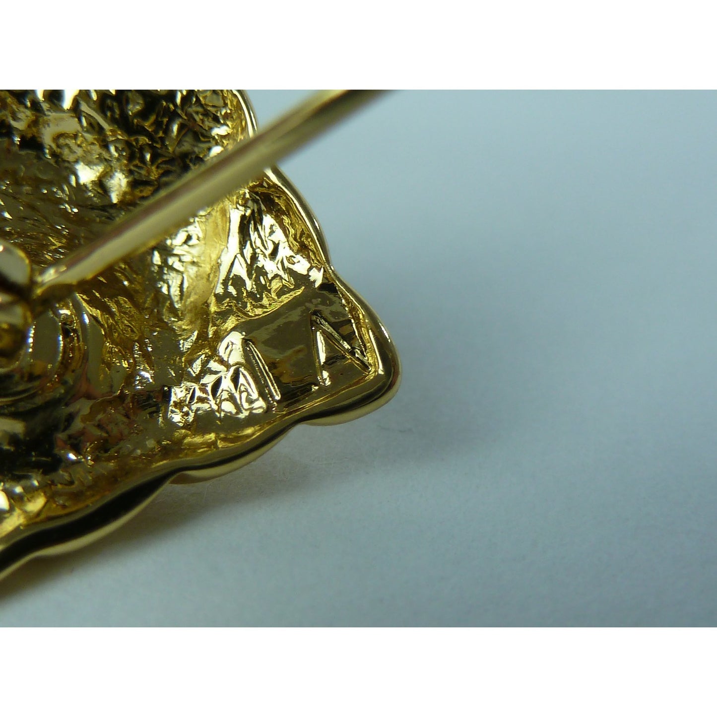 Loris Azzaro Vintage Gold Jewelry Brooch
