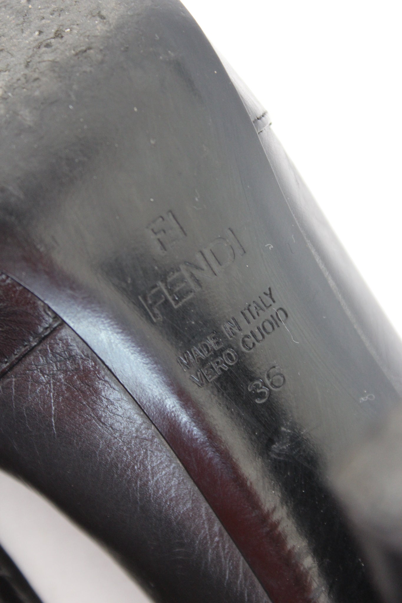 Fendi Black Leather Vintage Decollete